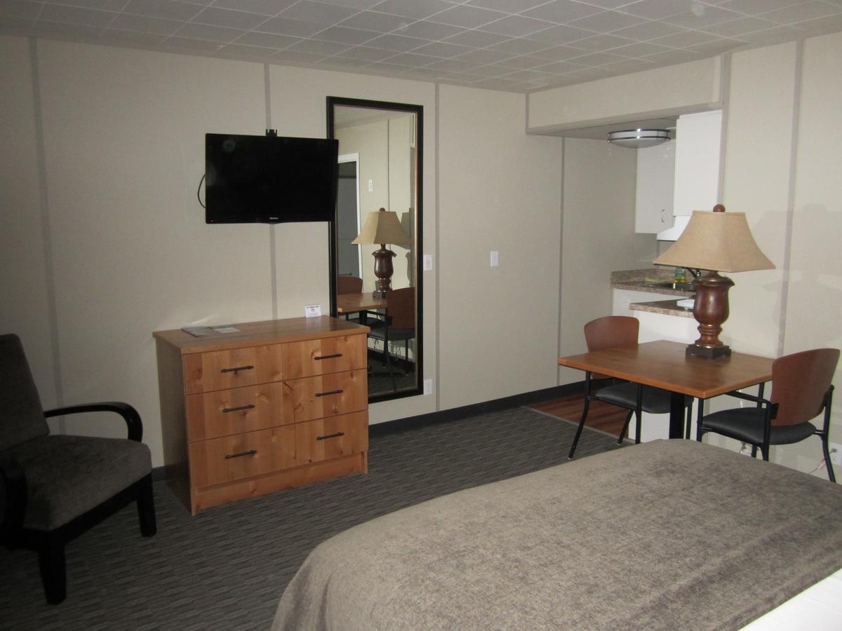Triple J Hotel Dawson City Dış mekan fotoğraf