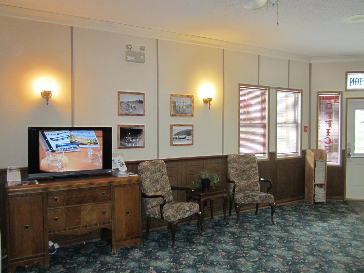 Triple J Hotel Dawson City Dış mekan fotoğraf