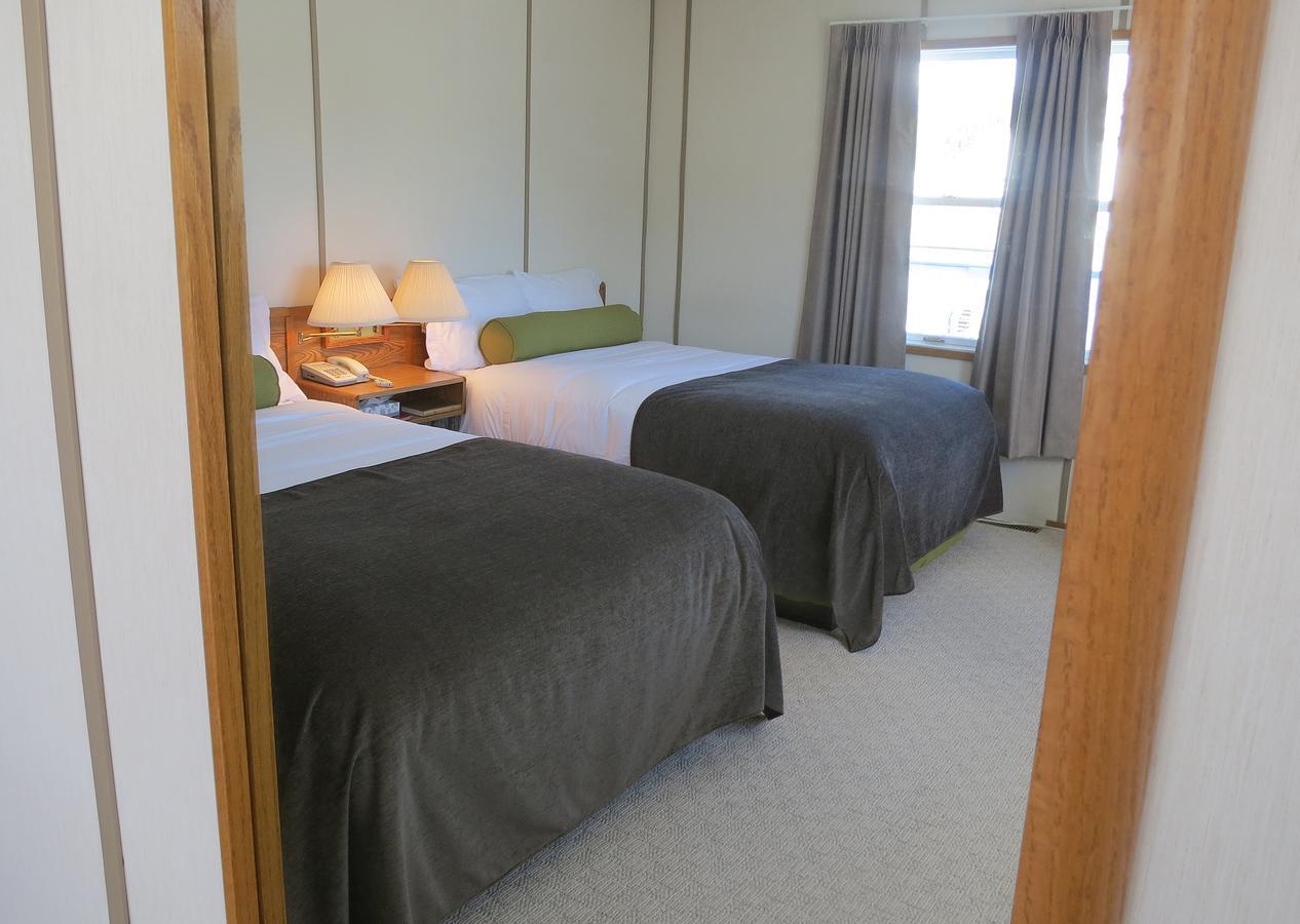 Triple J Hotel Dawson City Dış mekan fotoğraf