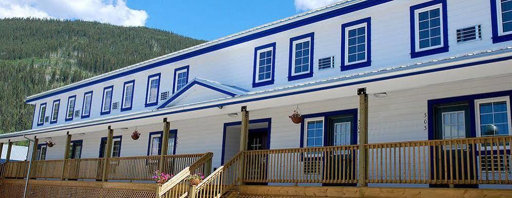 Triple J Hotel Dawson City Dış mekan fotoğraf