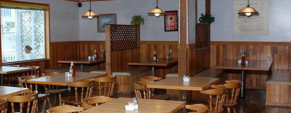 Triple J Hotel Dawson City Dış mekan fotoğraf
