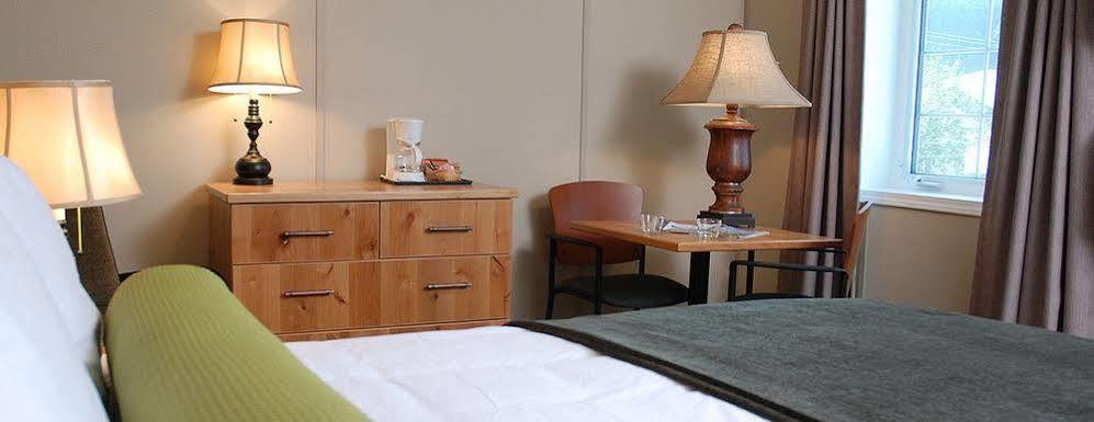 Triple J Hotel Dawson City Dış mekan fotoğraf